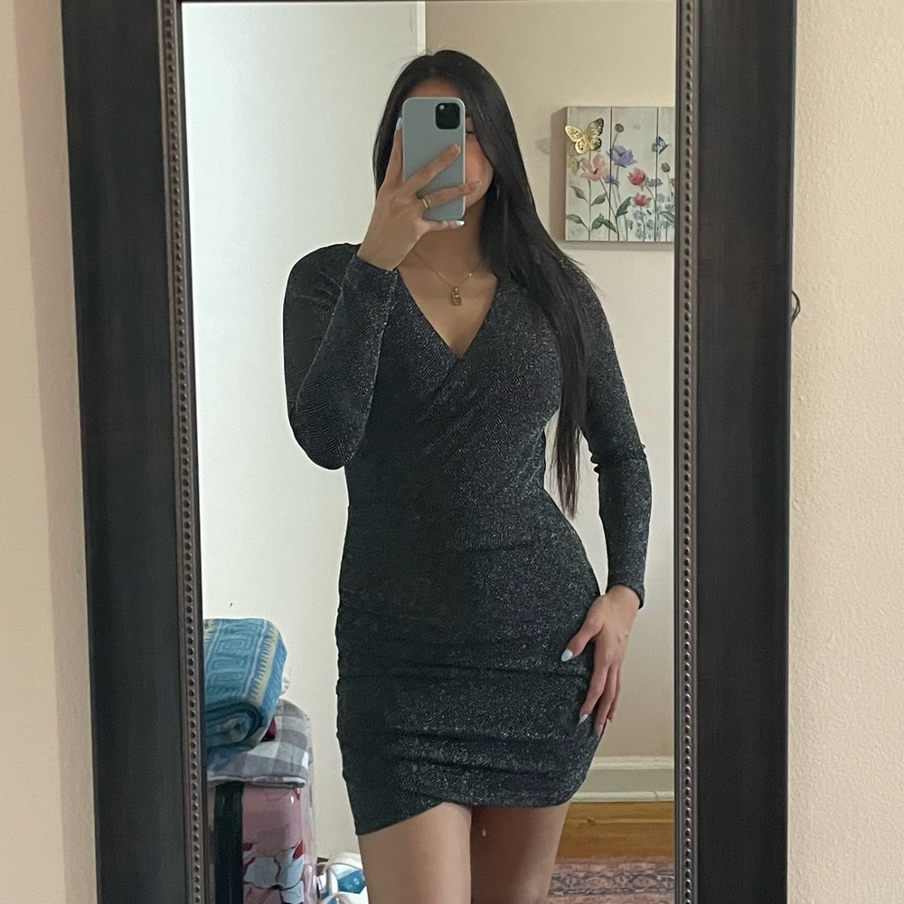 Windsor Metallic Diamond V Neck Dress